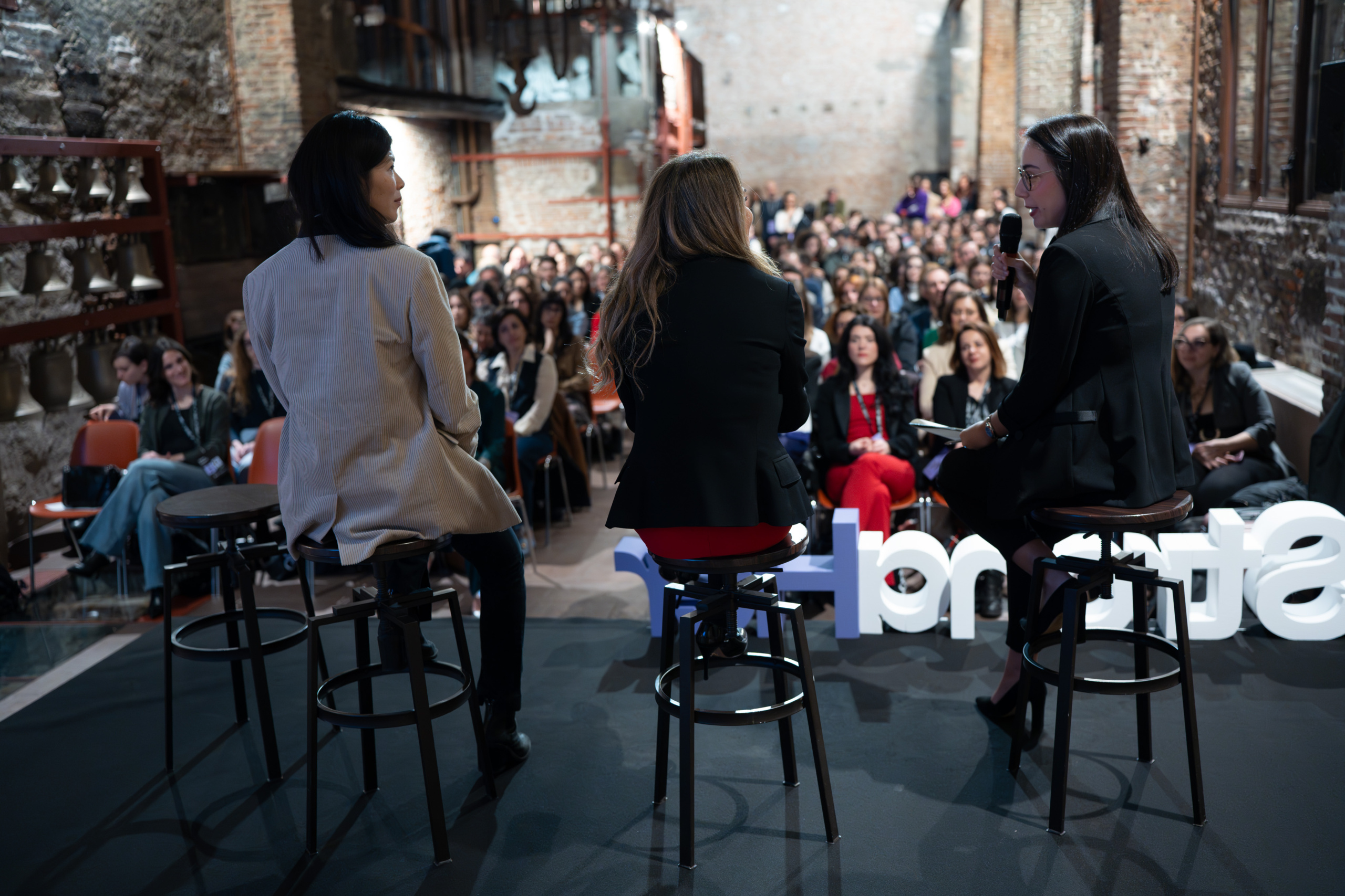 QONTO_DELUCA_250307_SOCIALS_24